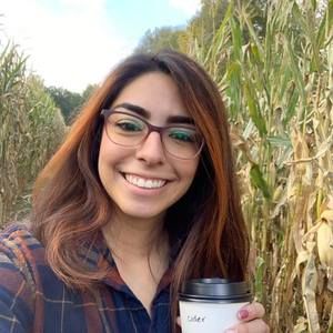 Meet your Posher, Angela